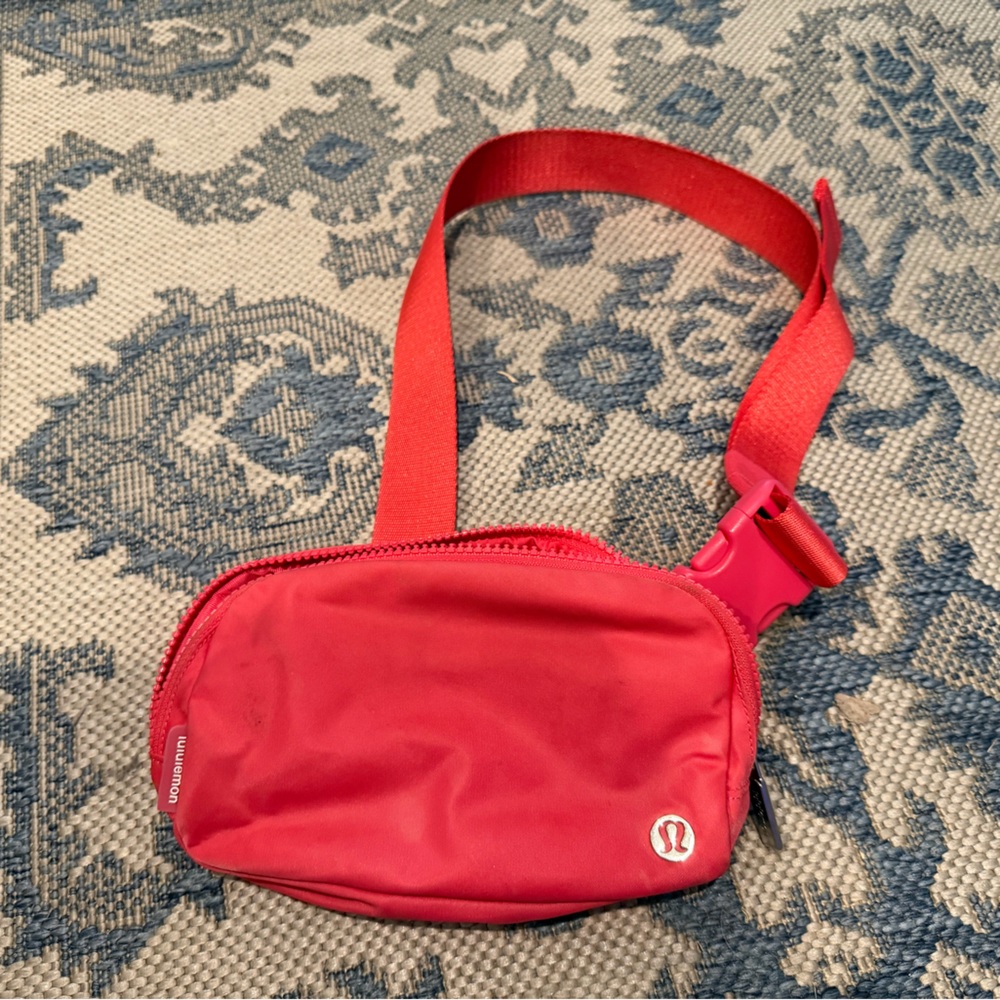 Lululemon Belt Bag in Lipstick